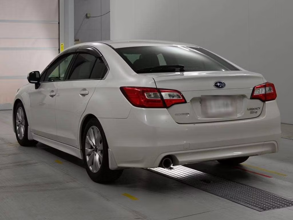 SUBARU LEGACY B4