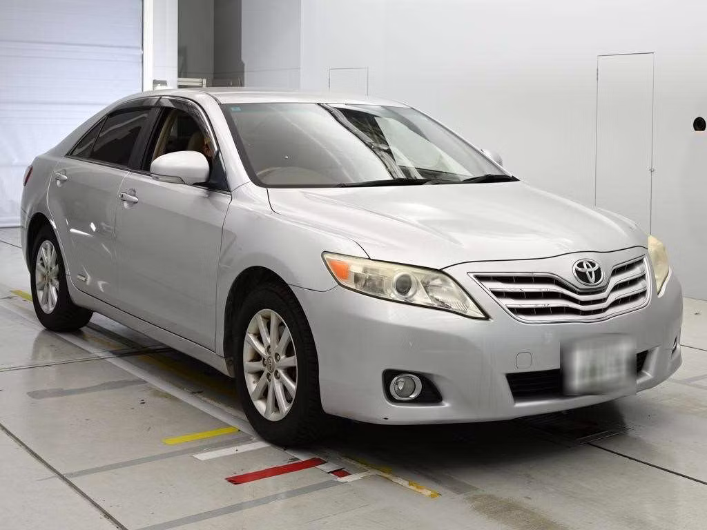 TOYOTA CAMRY