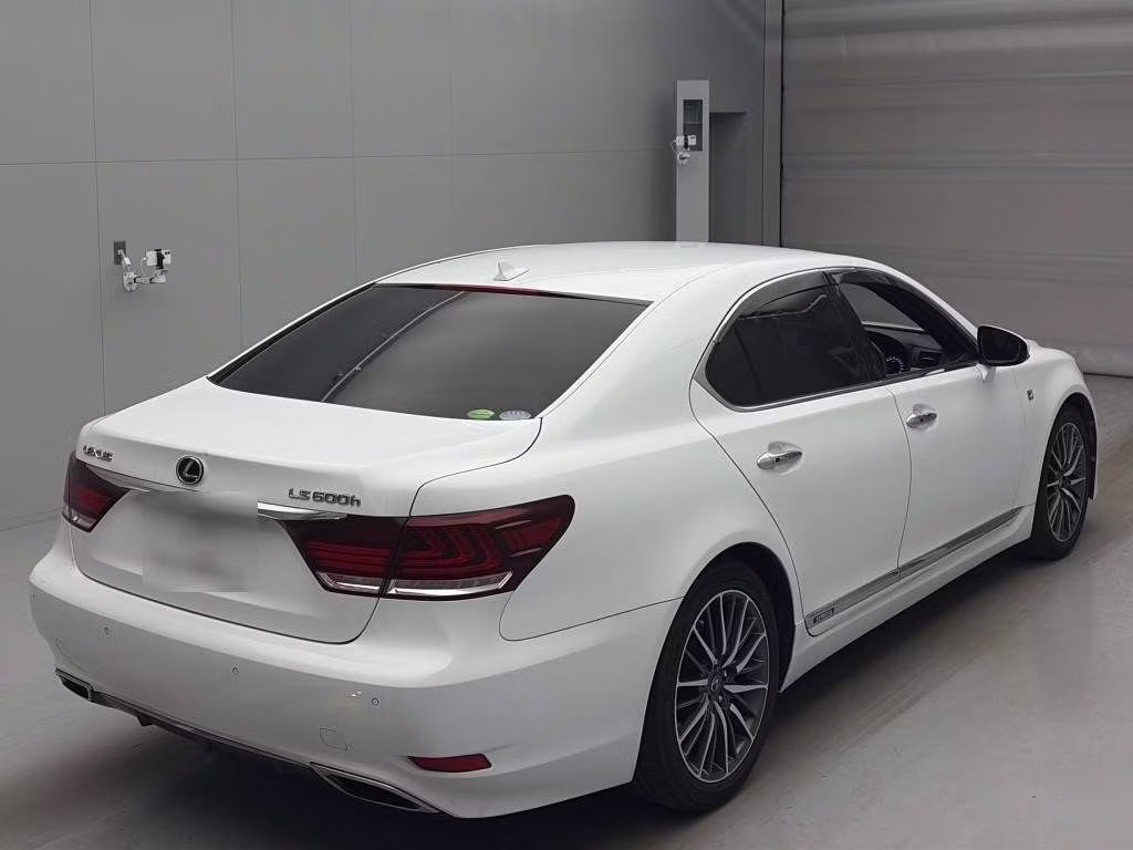 LEXUS LS600H