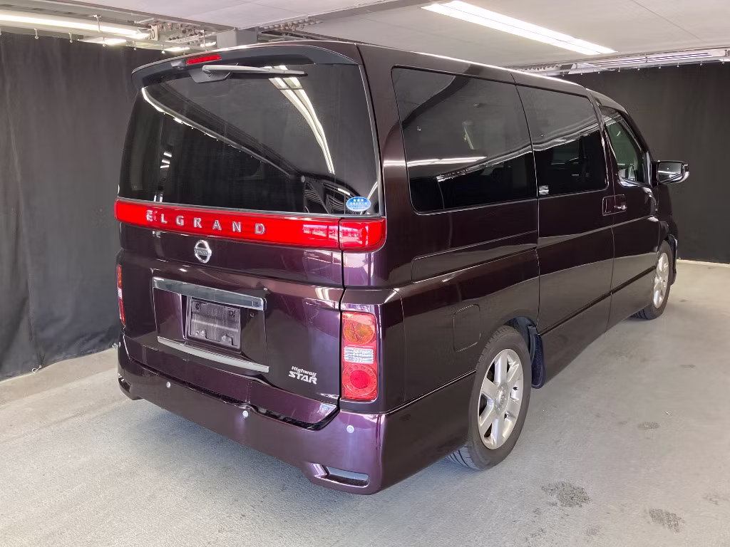NISSAN ELGRAND