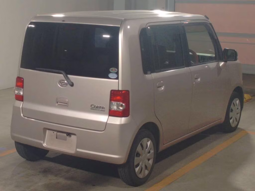 DAIHATSU MOVE CONTE