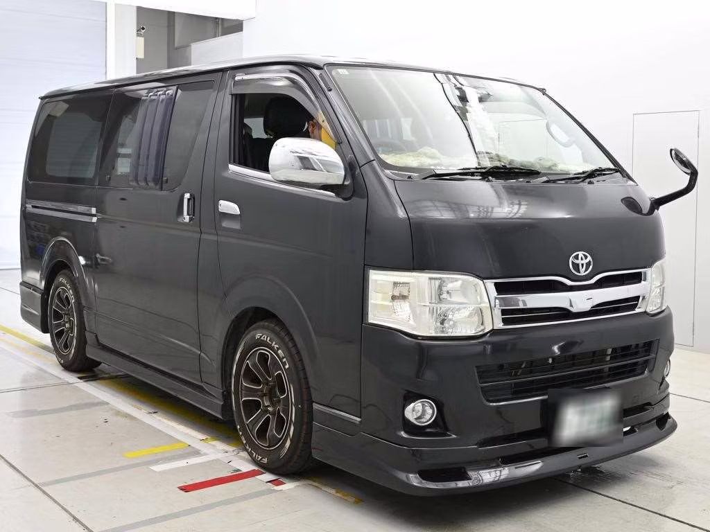 TOYOTA REGIUS ACE