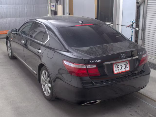LEXUS LS600H