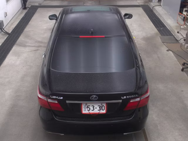 LEXUS LS600H