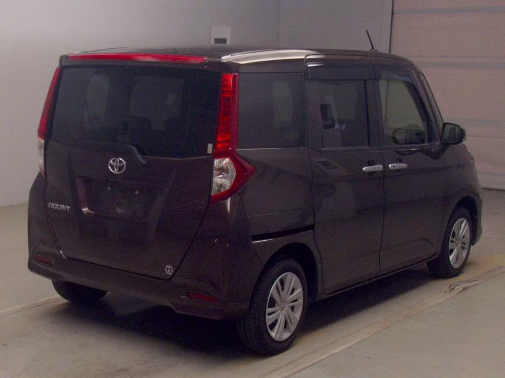 TOYOTA ROOMY