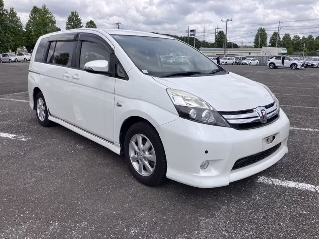 TOYOTA ISIS