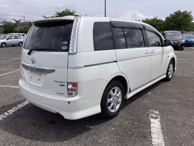 TOYOTA ISIS