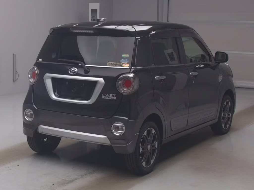 DAIHATSU CAST