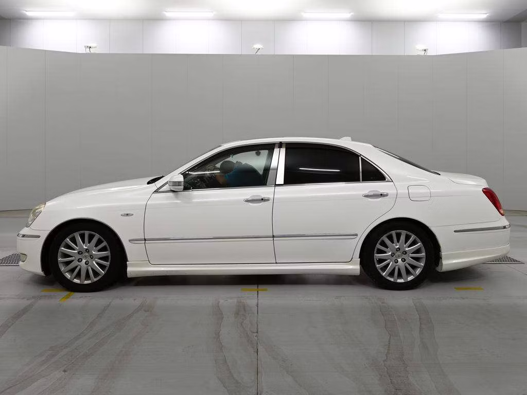 TOYOTA CROWN MAJESTA