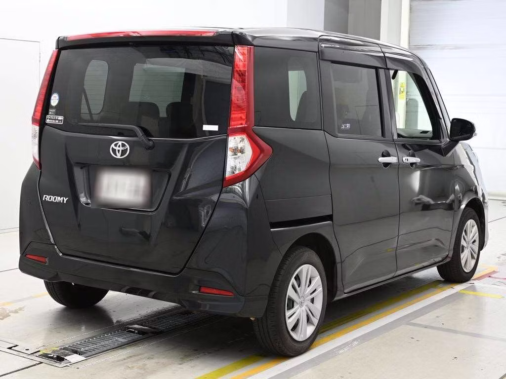 TOYOTA ROOMY
