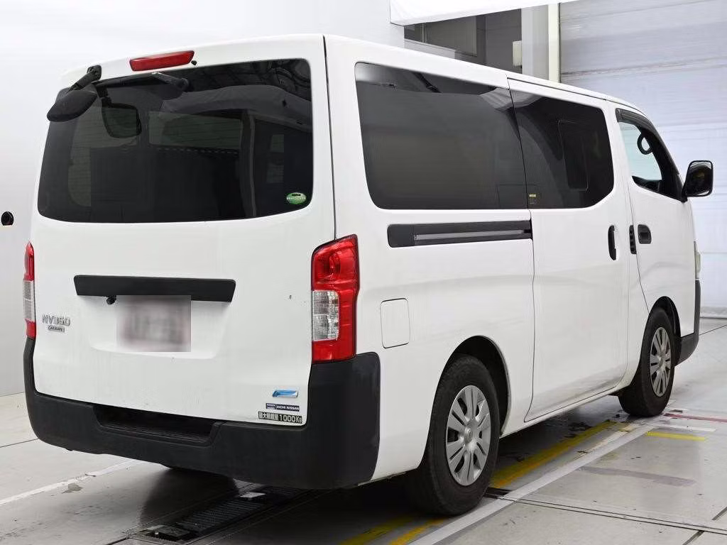 NISSAN NV350 CARAVAN
