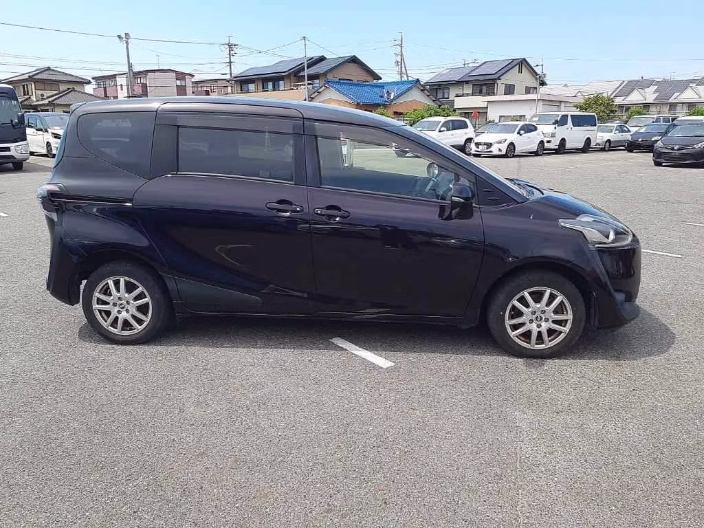 TOYOTA SIENTA
