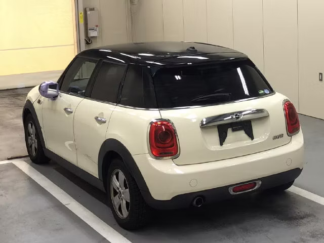 MINI HATCH