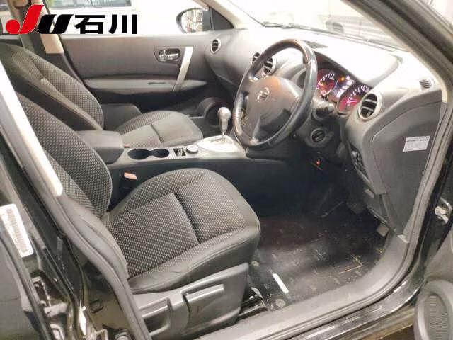 NISSAN DUALIS