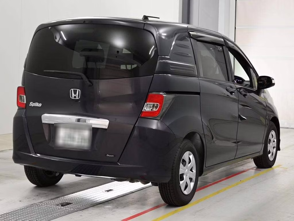 HONDA FREED SPIKE