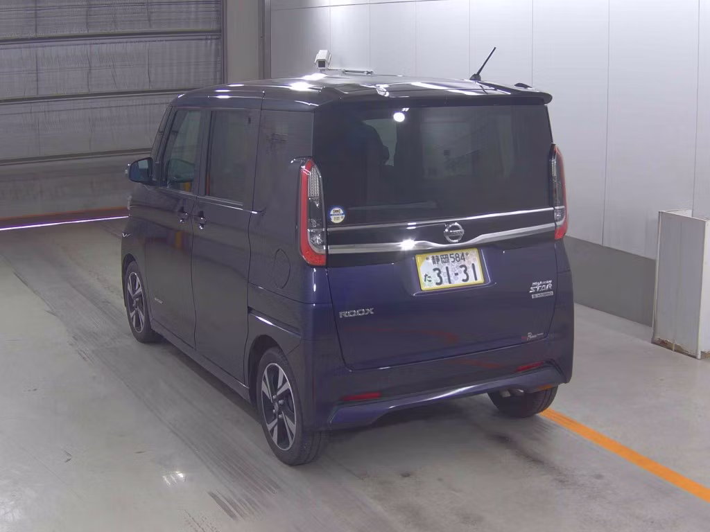 NISSAN ROOX