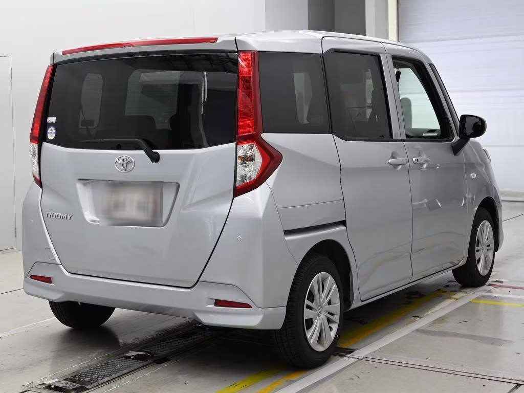 TOYOTA ROOMY