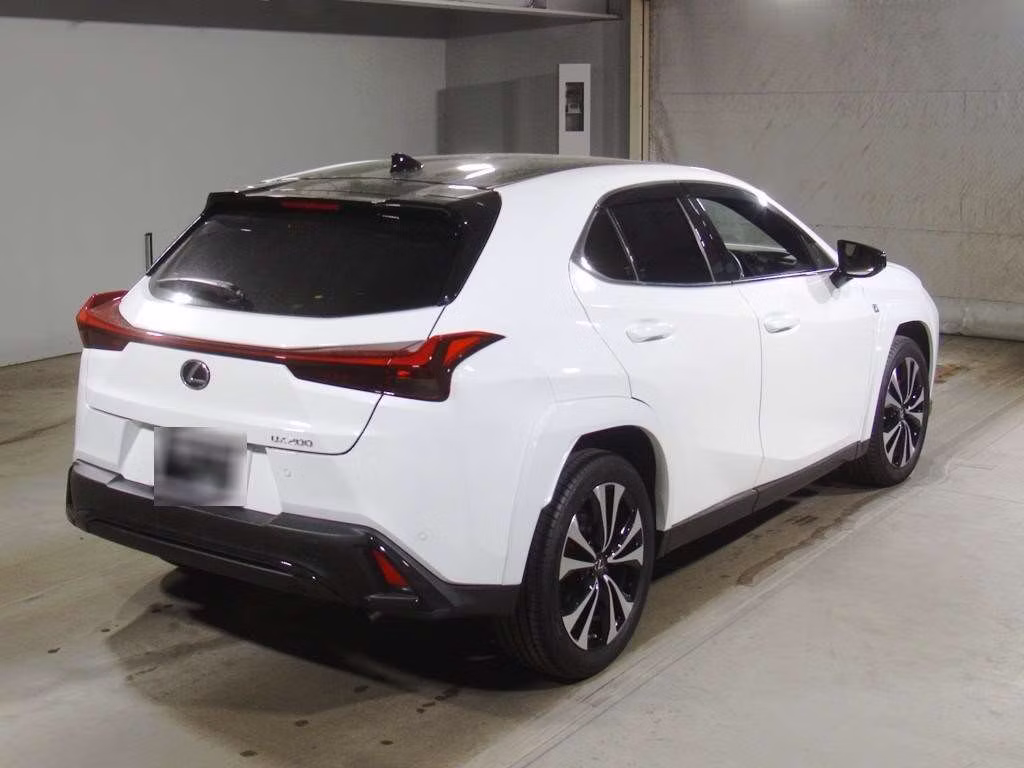LEXUS UX200