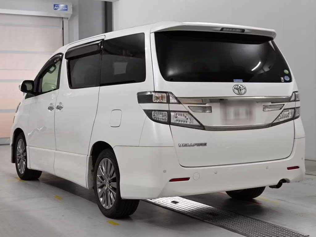 TOYOTA VELLFIRE