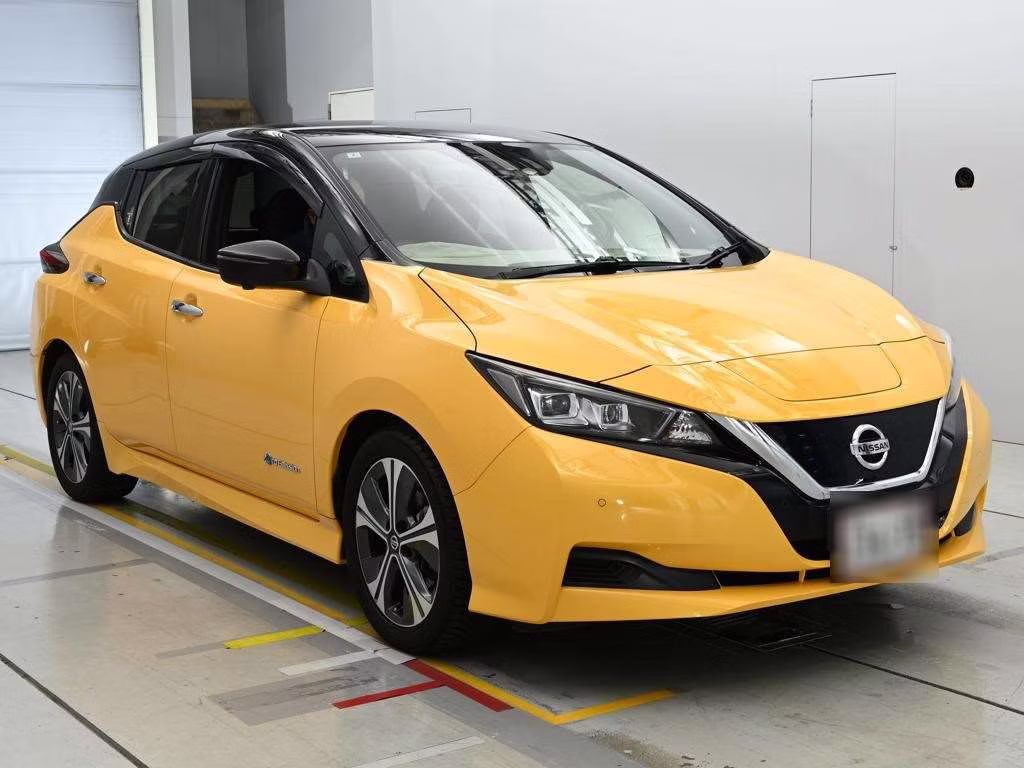 NISSAN LEAF