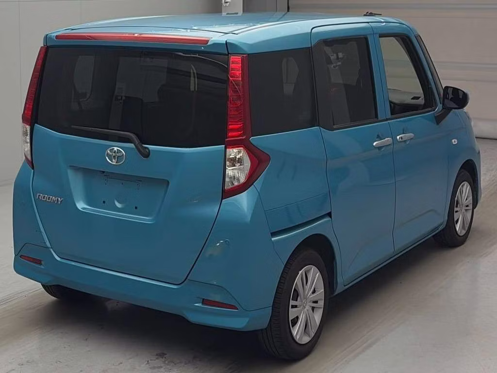TOYOTA ROOMY
