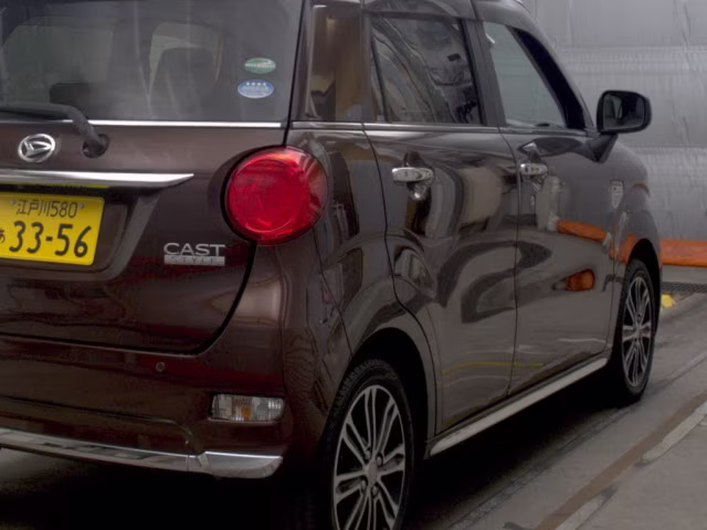 DAIHATSU CAST