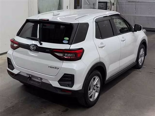 DAIHATSU ROCKY