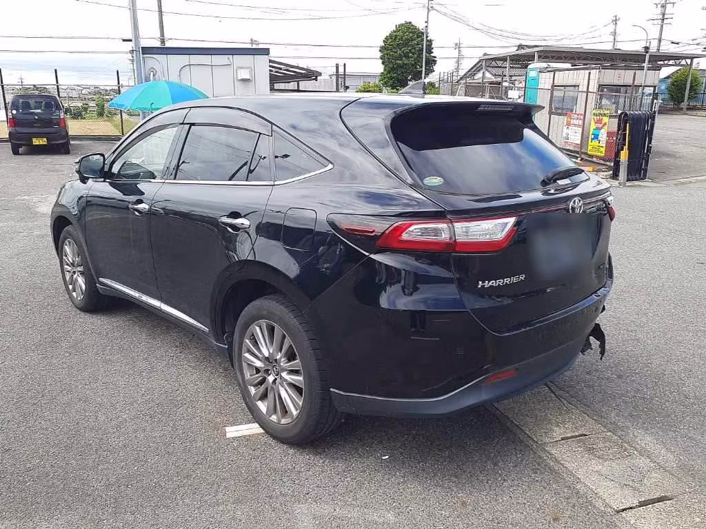 TOYOTA HARRIER