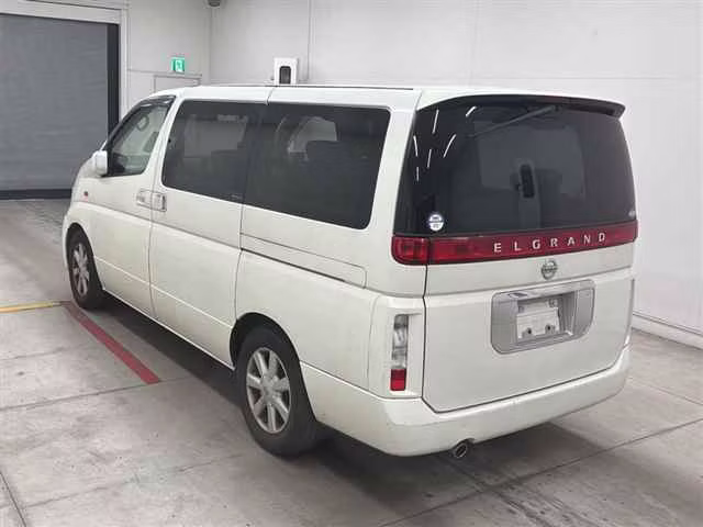 NISSAN ELGRAND