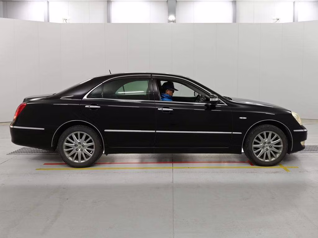 TOYOTA CROWN MAJESTA