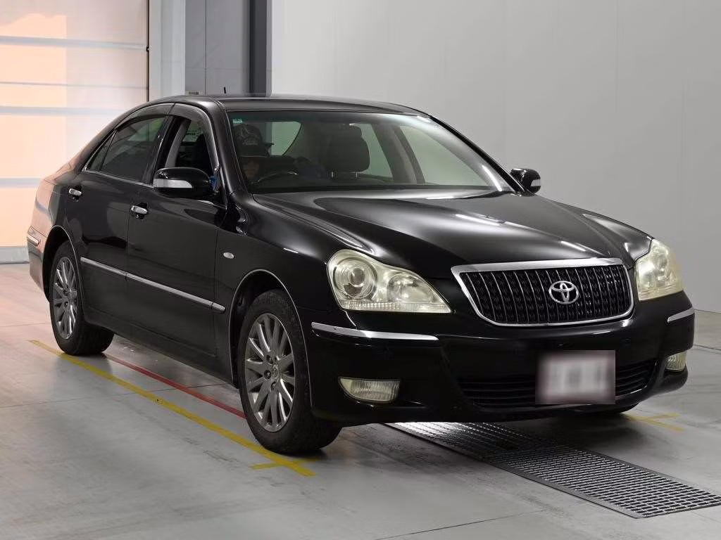 TOYOTA CROWN MAJESTA