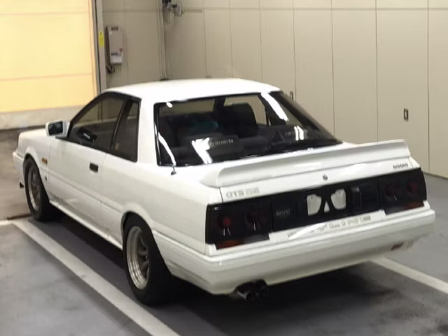 NISSAN SKYLINE