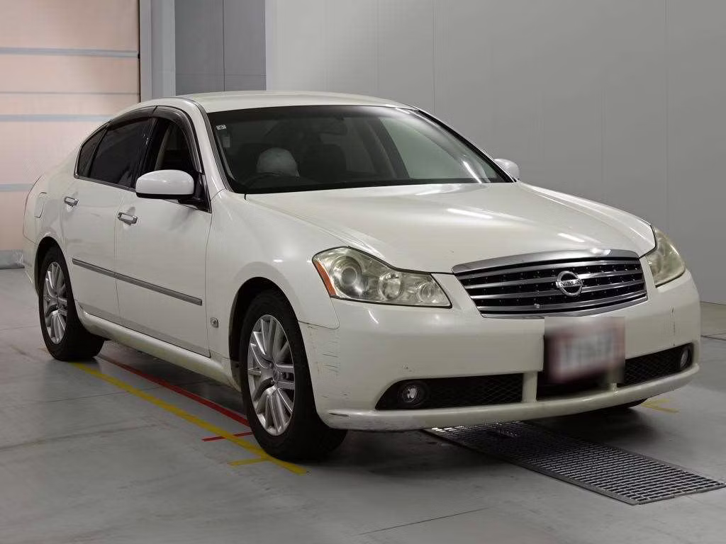 NISSAN FUGA