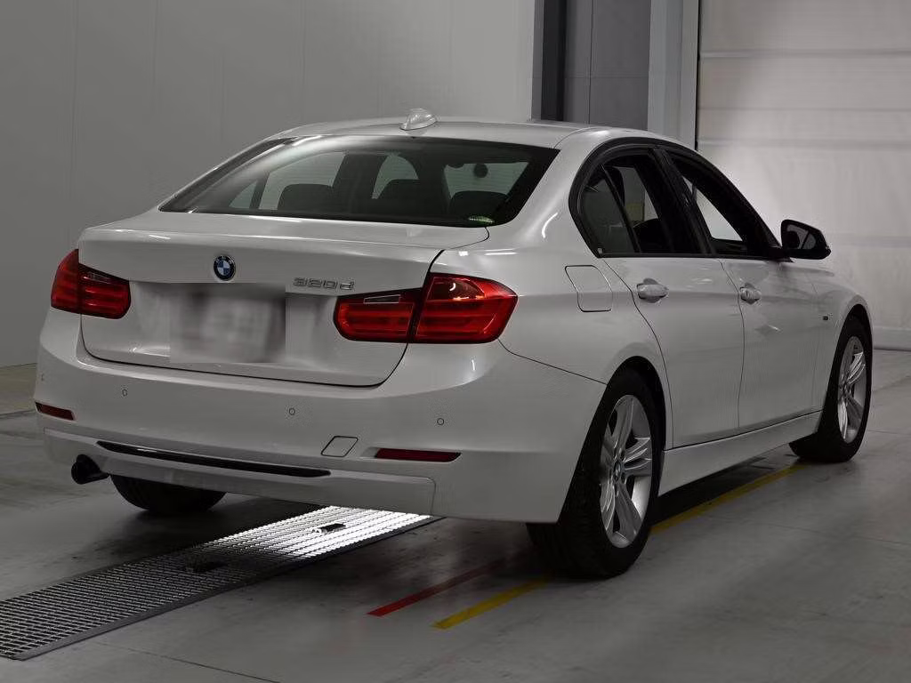 BMW 3-SERIES