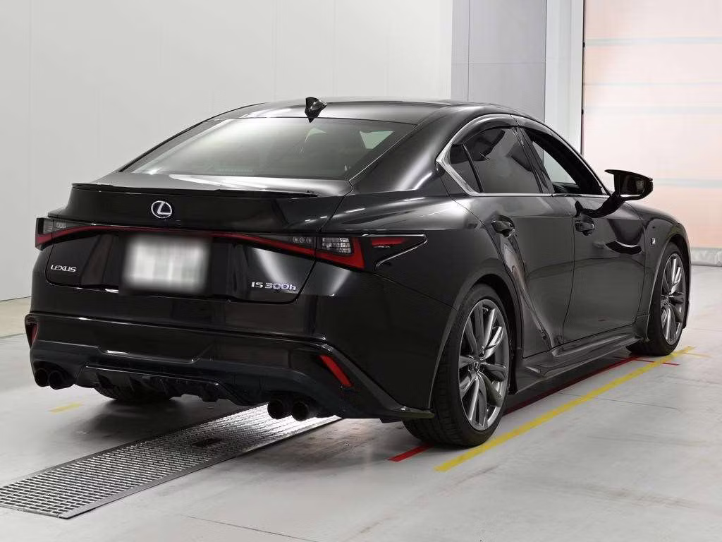 LEXUS IS300H