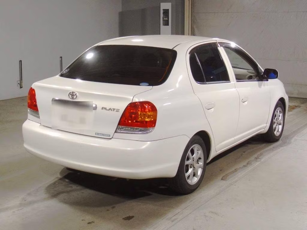 TOYOTA PLATZ