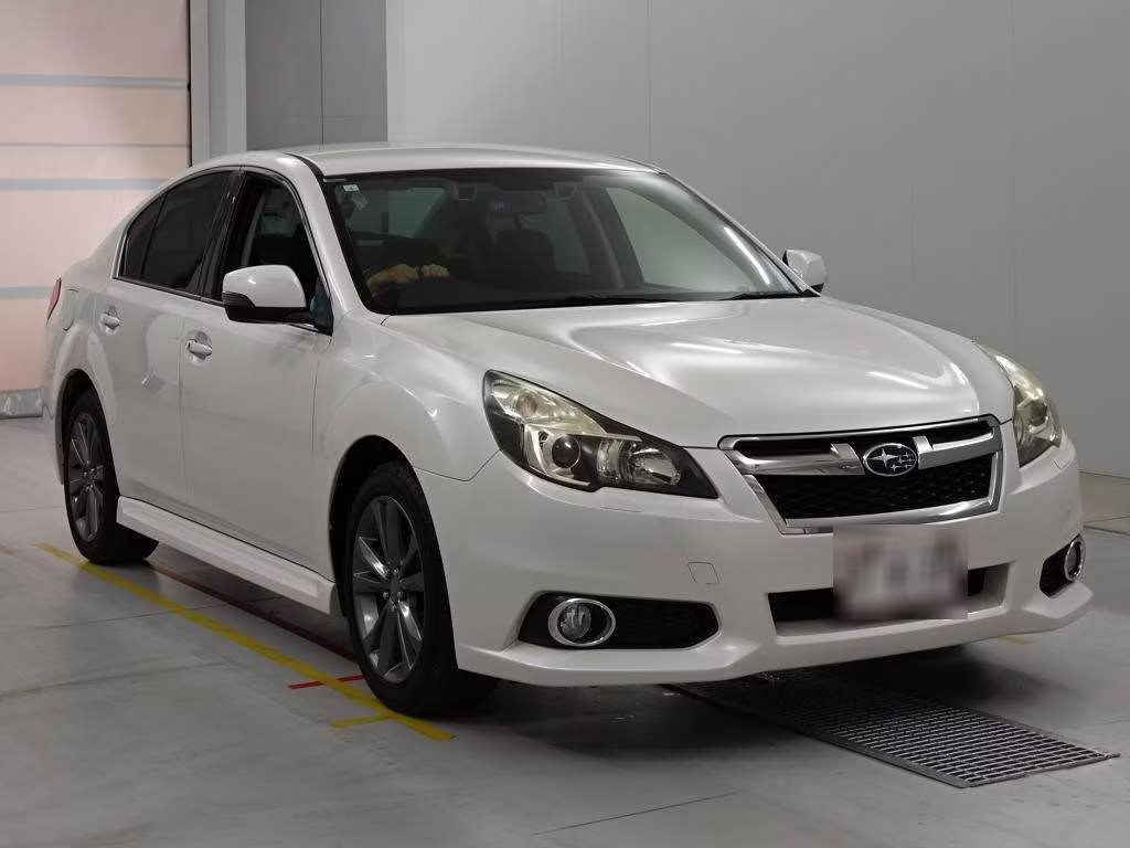 SUBARU LEGACY B4