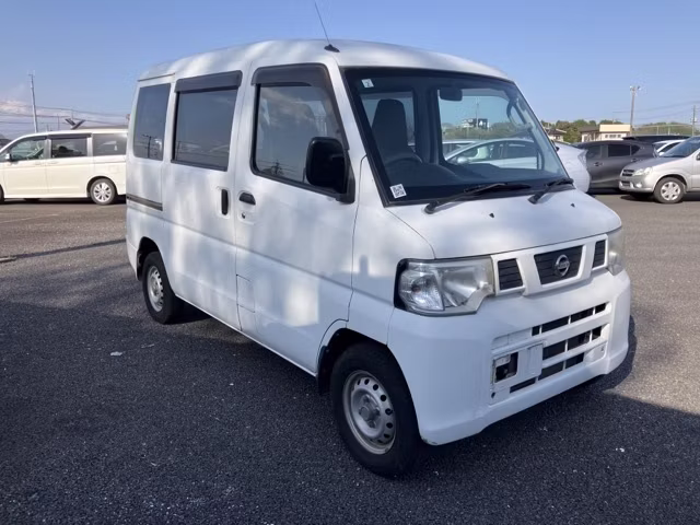 NISSAN NV100 CLIPPER