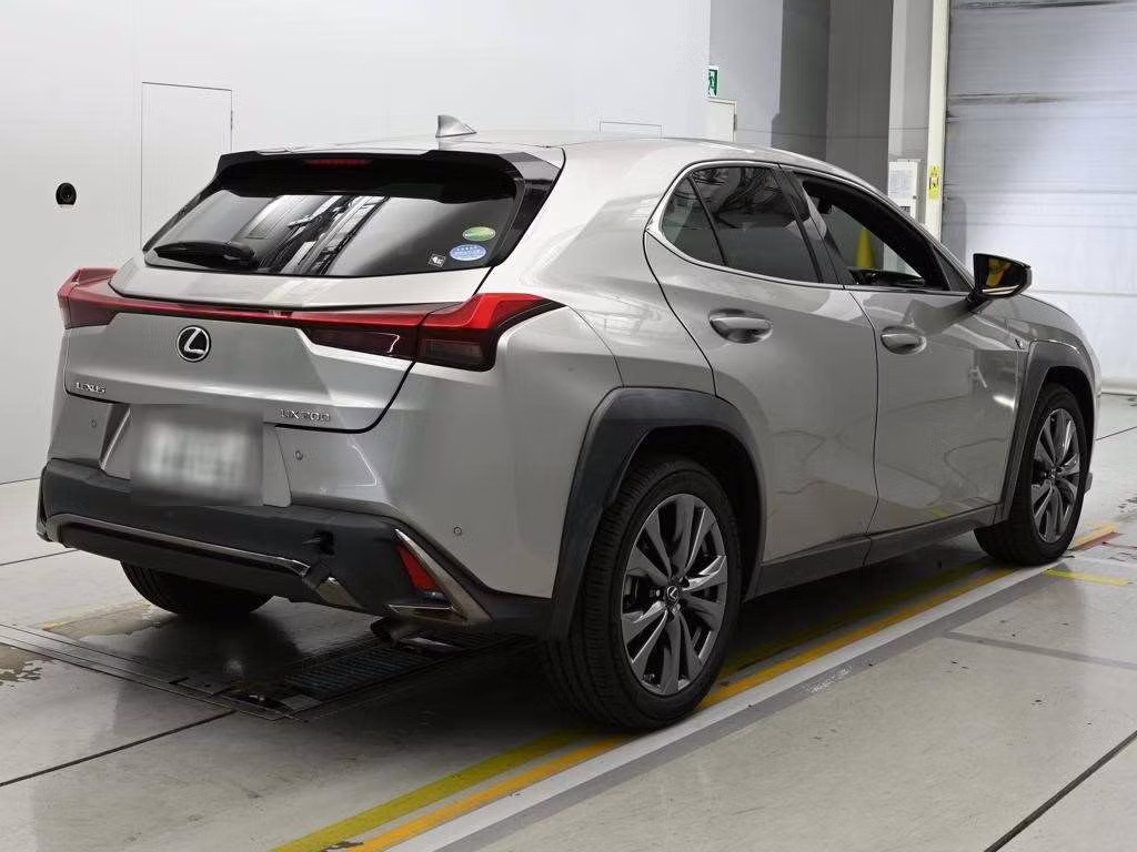 LEXUS UX200