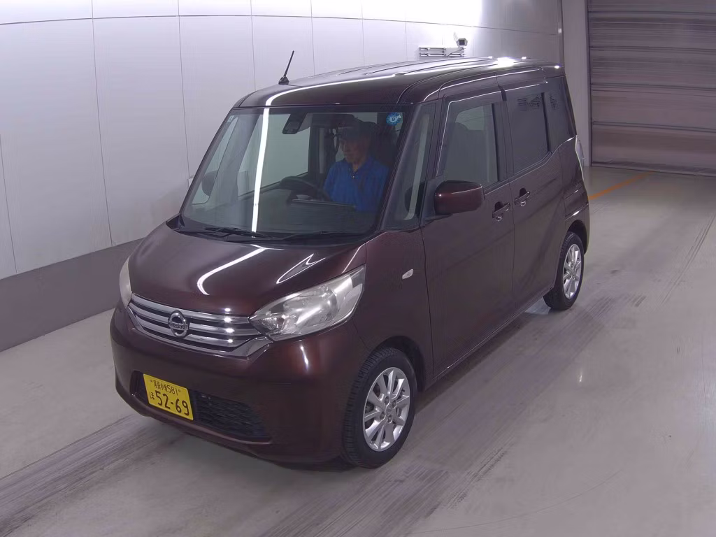 NISSAN DAYZ ROOX