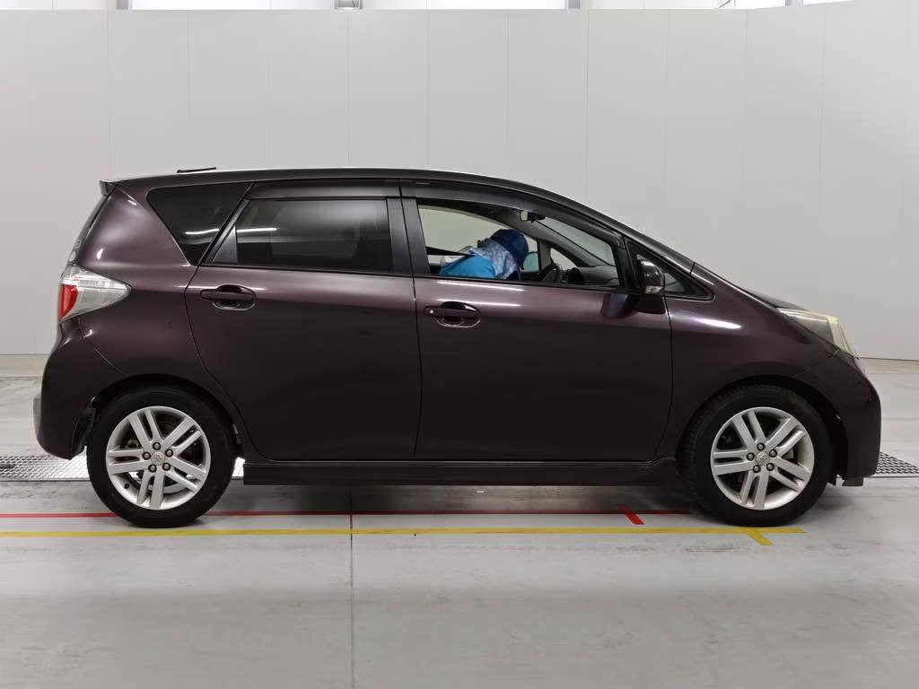 TOYOTA RACTIS
