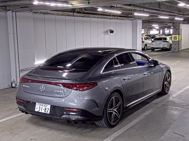 MERCEDES-BENZ EQE