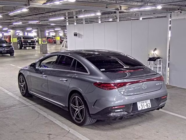MERCEDES-BENZ EQE