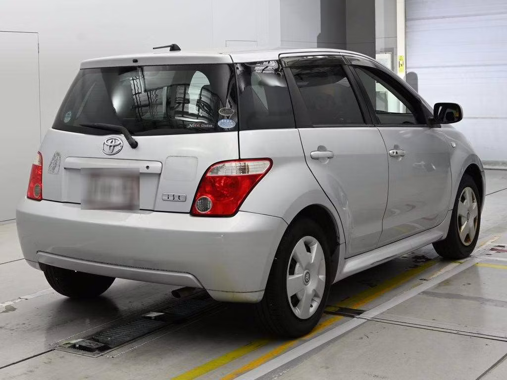 TOYOTA IST