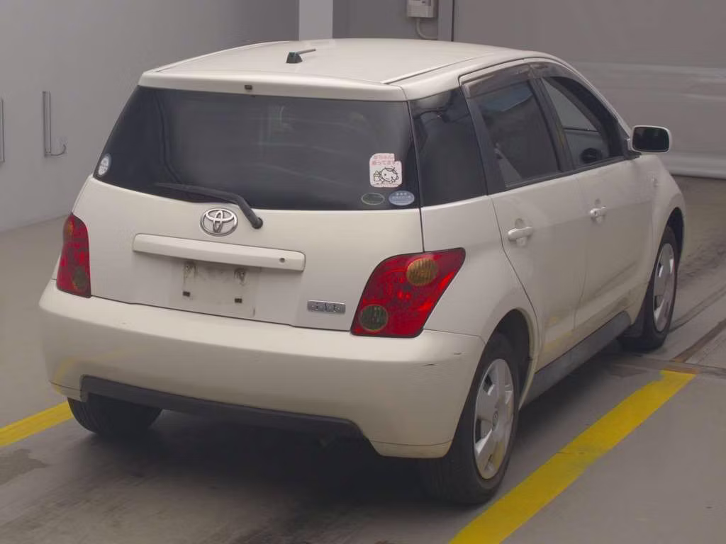 TOYOTA IST