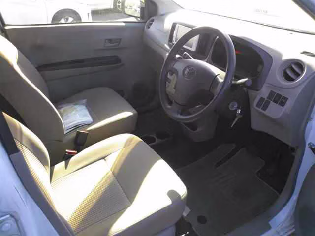 TOYOTA PIXIS EPOCH