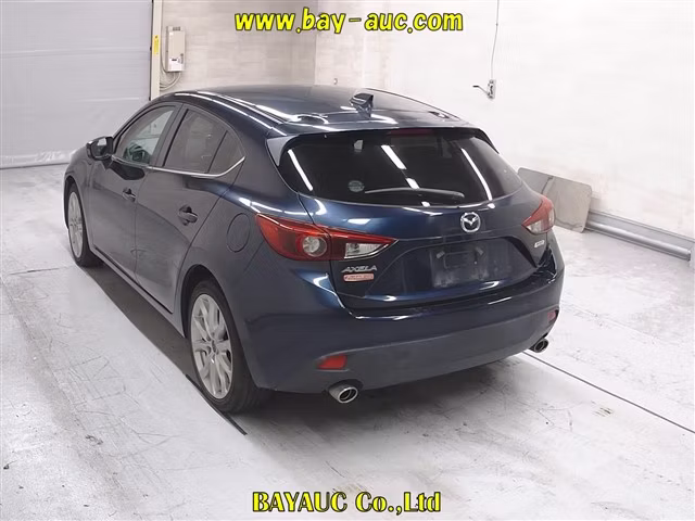 MAZDA AXELA