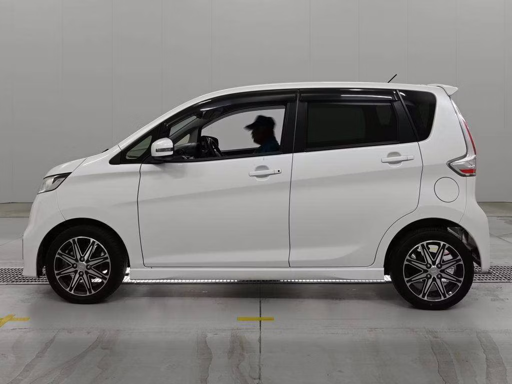 MITSUBISHI EK CUSTOM