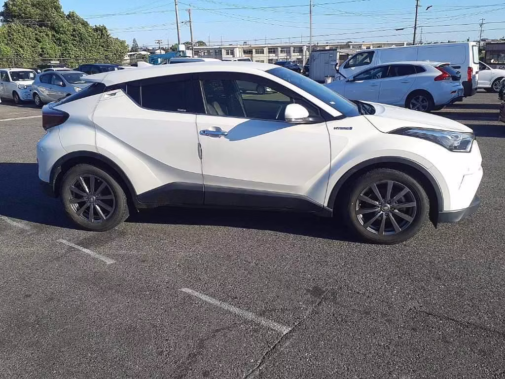 TOYOTA C-HR