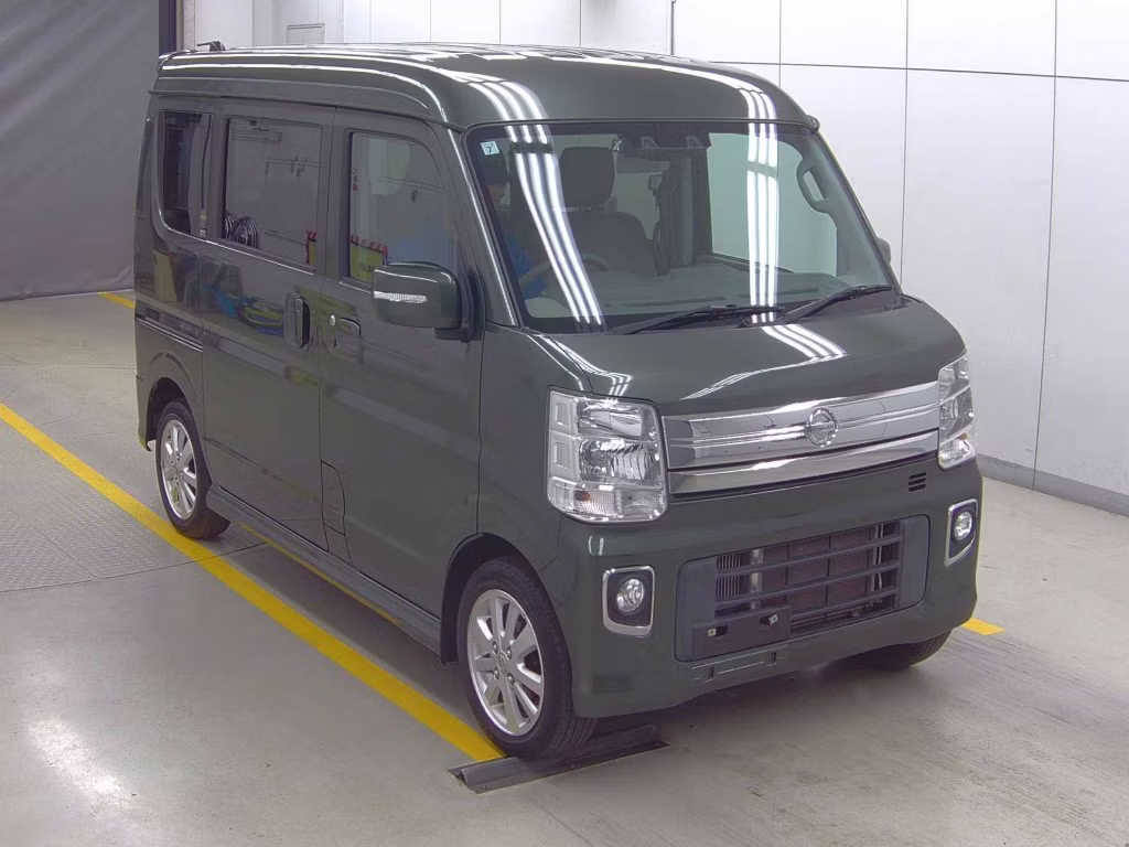 NISSAN NV100 CLIPPER